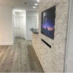 Ivory-Split-Face-Ledger-Panel-Wall-Design-With-TV-Jobside-pic